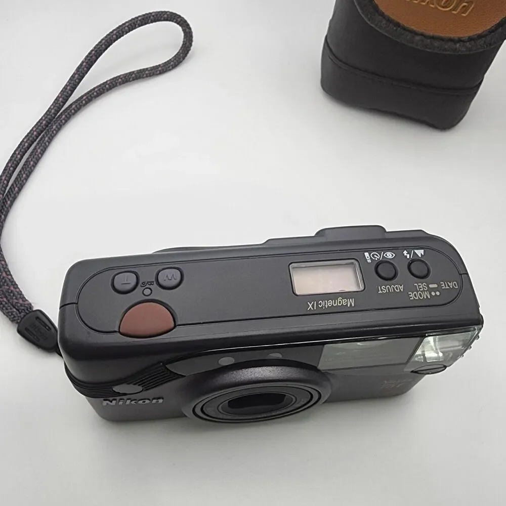 Nikon nuvis 75i